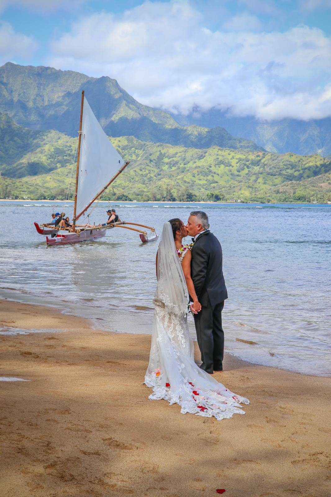 Kauai wedding photo location Hanalei Beach