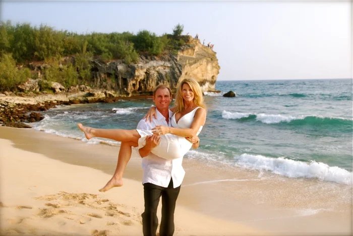 Kauai wedding photo location Shipwrecks Beach